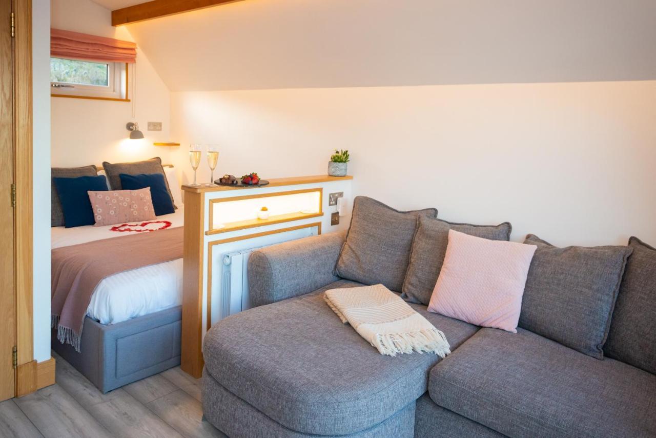 Bonnie Barns - Adults Only Luxury Lodges With Hot Tubs Luss Exterior photo