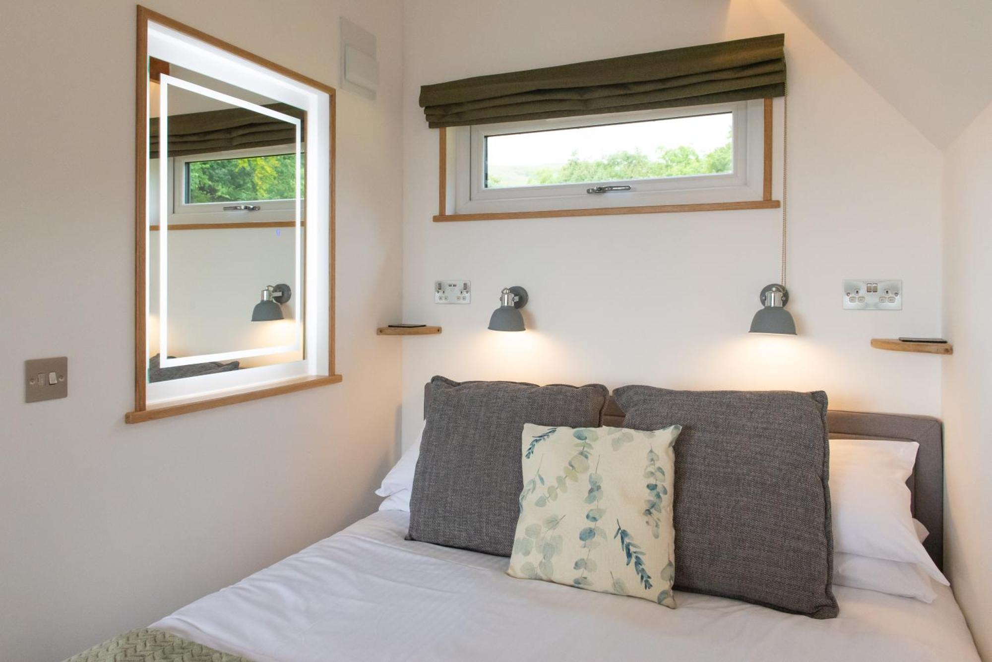 Bonnie Barns - Adults Only Luxury Lodges With Hot Tubs Luss Exterior photo