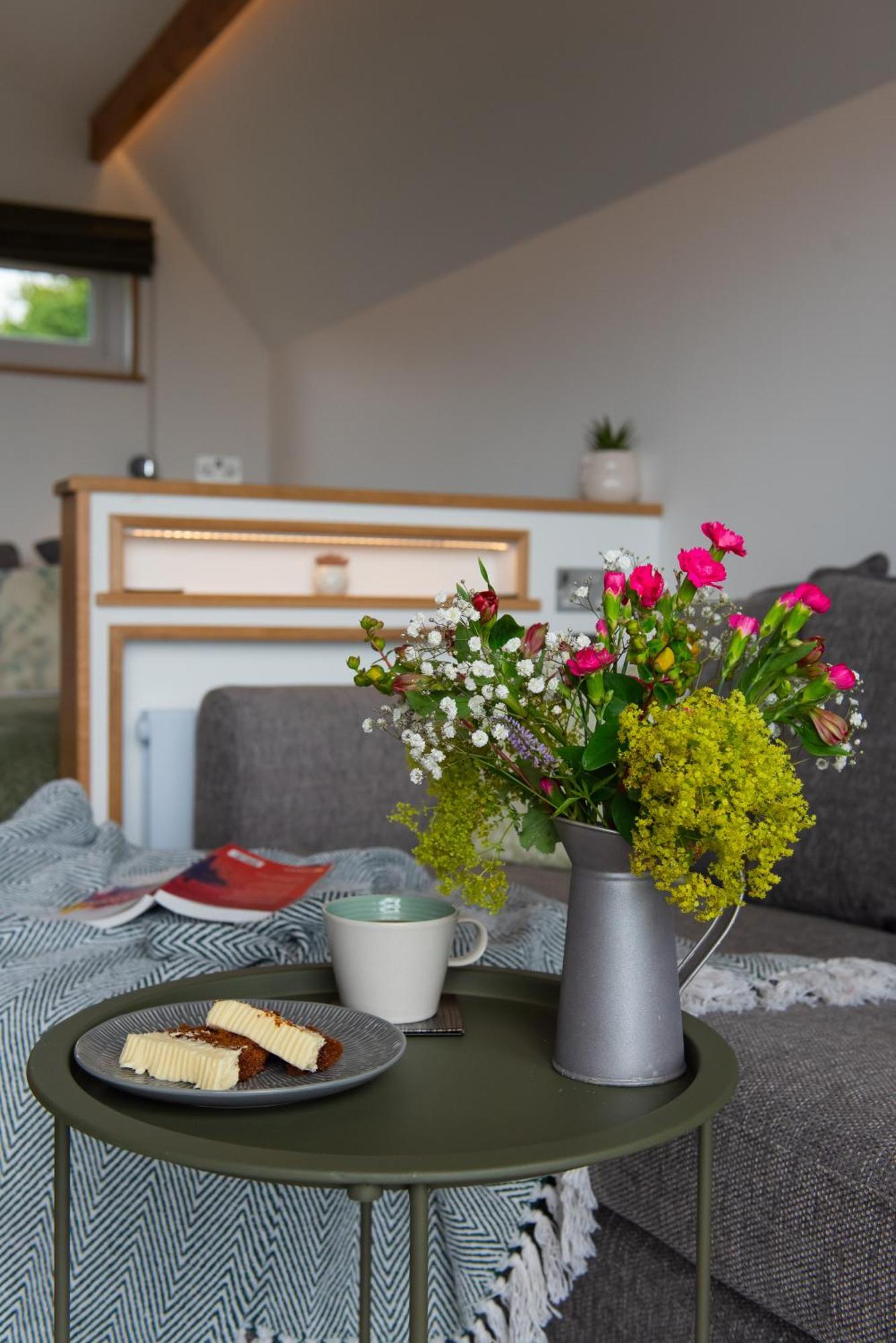 Bonnie Barns - Adults Only Luxury Lodges With Hot Tubs Luss Exterior photo