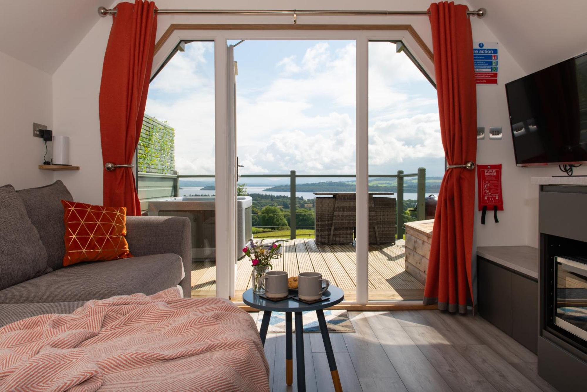 Bonnie Barns - Adults Only Luxury Lodges With Hot Tubs Luss Exterior photo